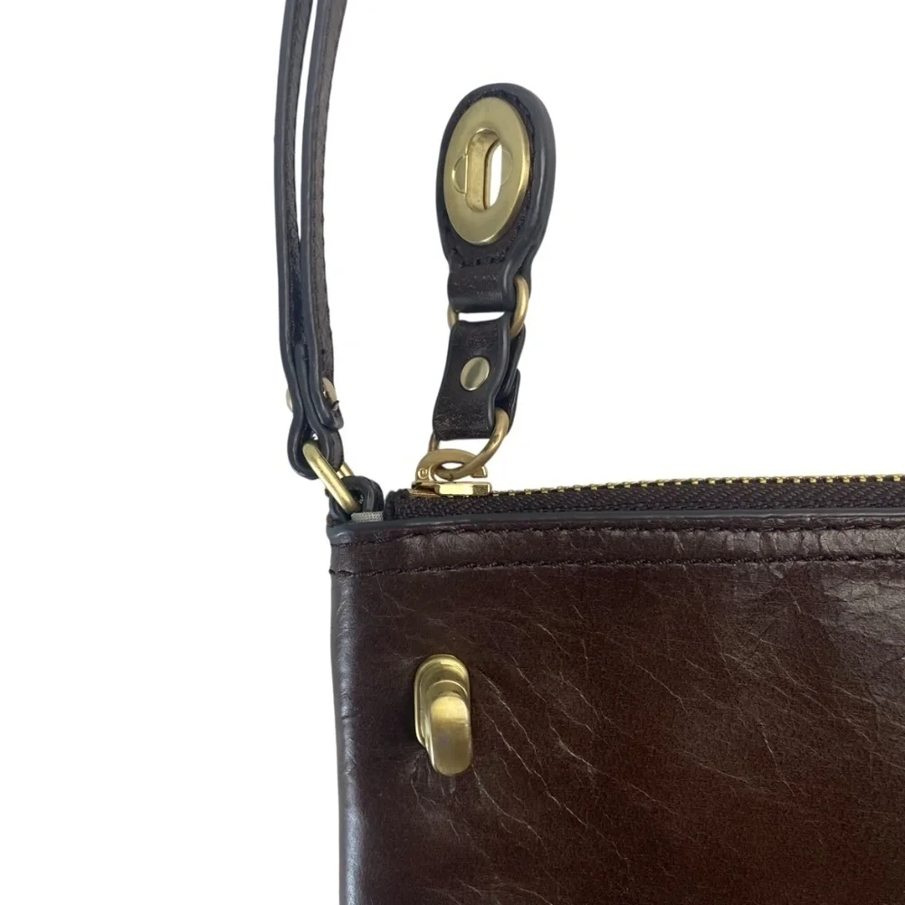HOBO The Mila Wristlet Leather Bag Wallet in Chocolate Brown